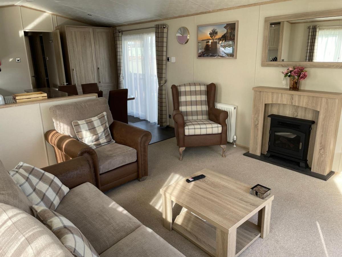 Beautiful 2 Bedroom Helmsley Lodge Northampton Eksteriør bilde