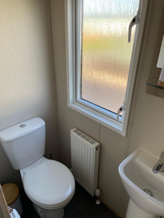 Beautiful 2 Bedroom Helmsley Lodge Northampton Eksteriør bilde